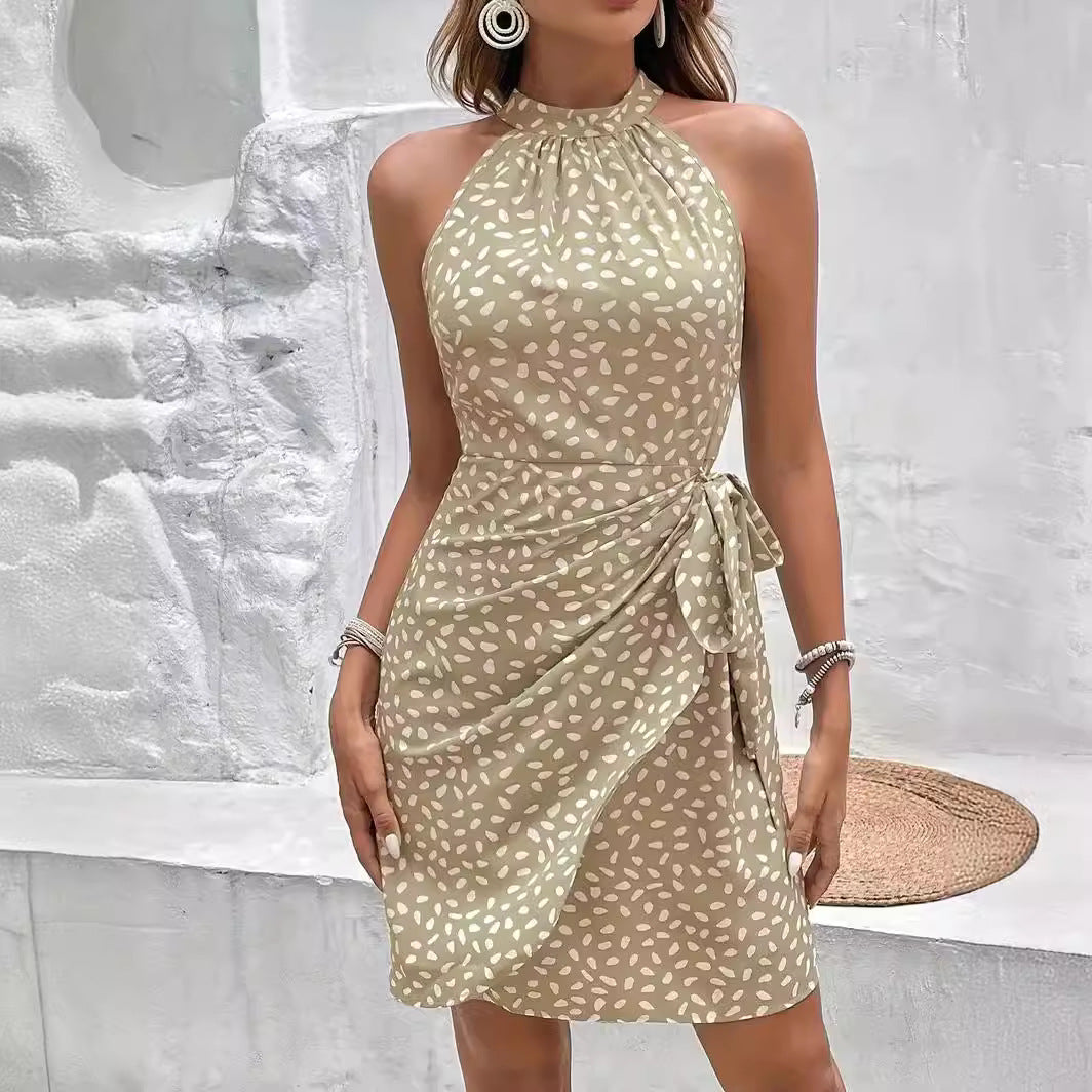 Emerita® | Vestido Mini Plisado con Cuello Halter Floral